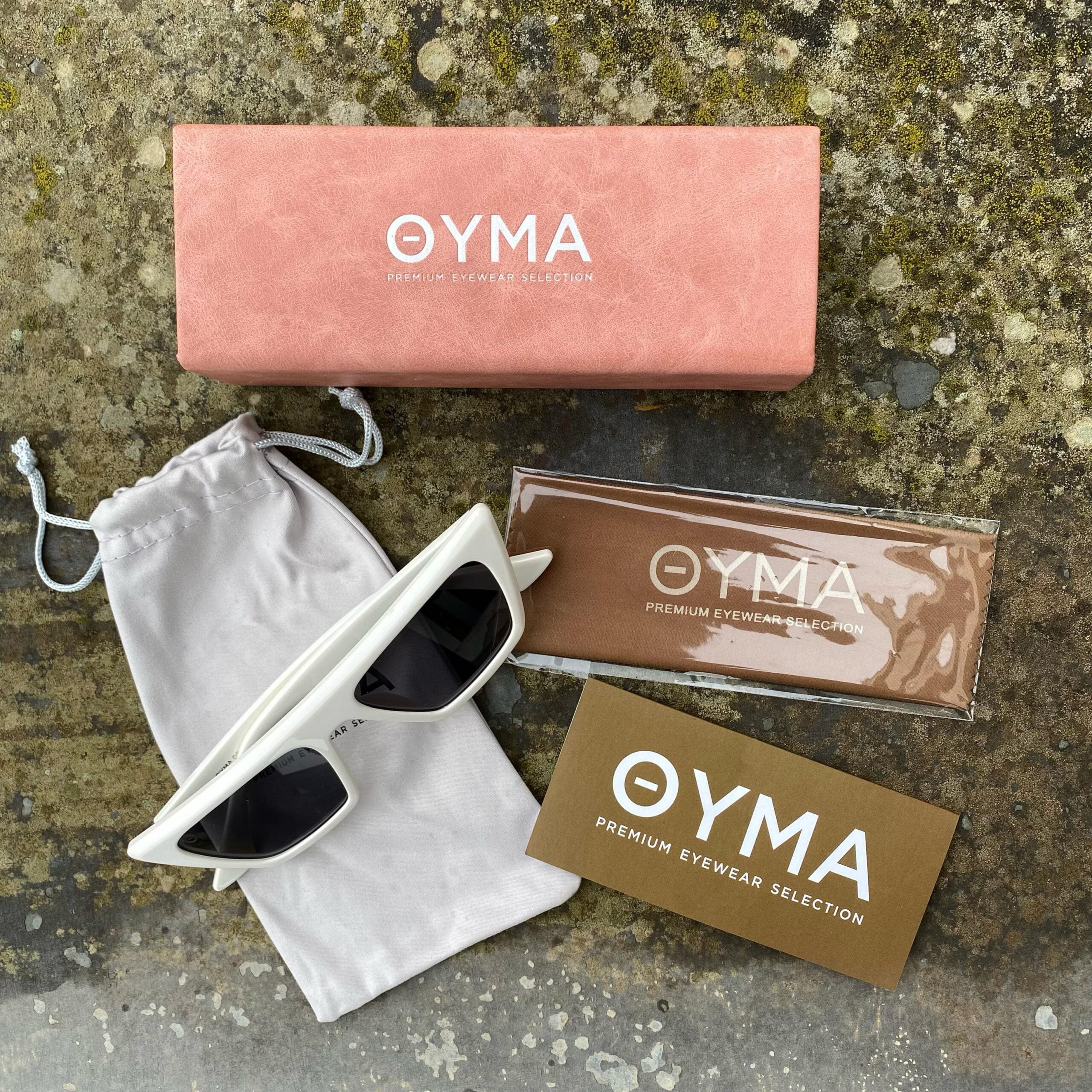 OYMA 09 / C04 - White Smoke