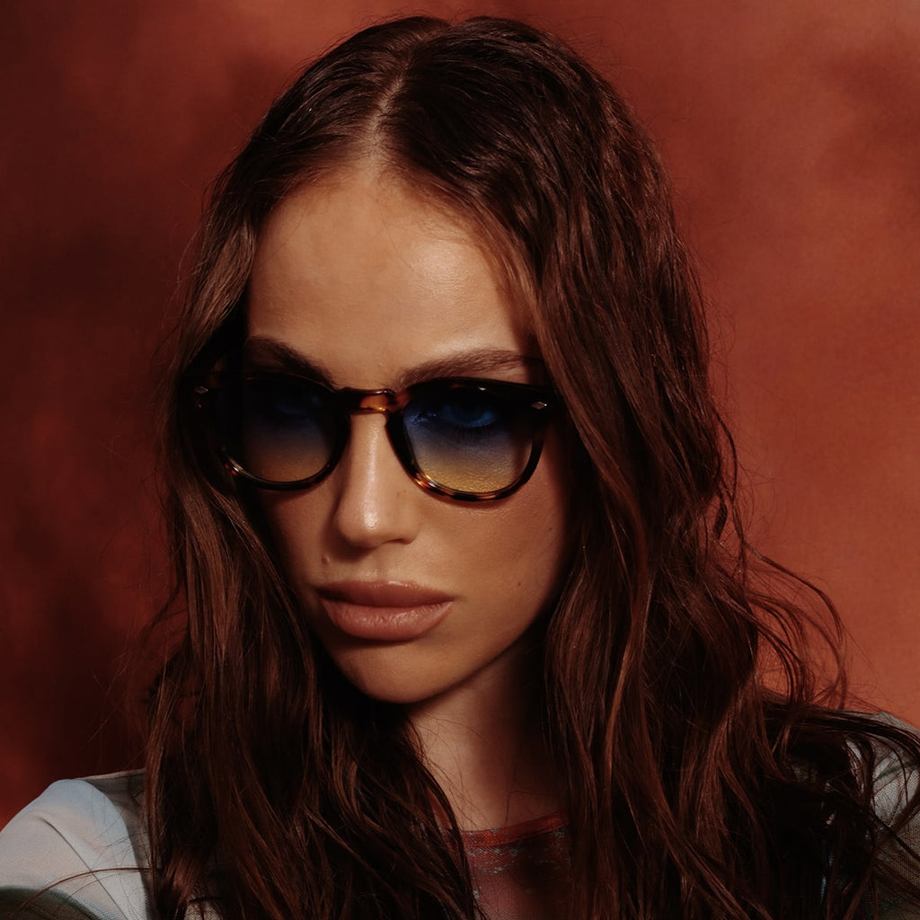 Business / Matte Black Blue Smoke