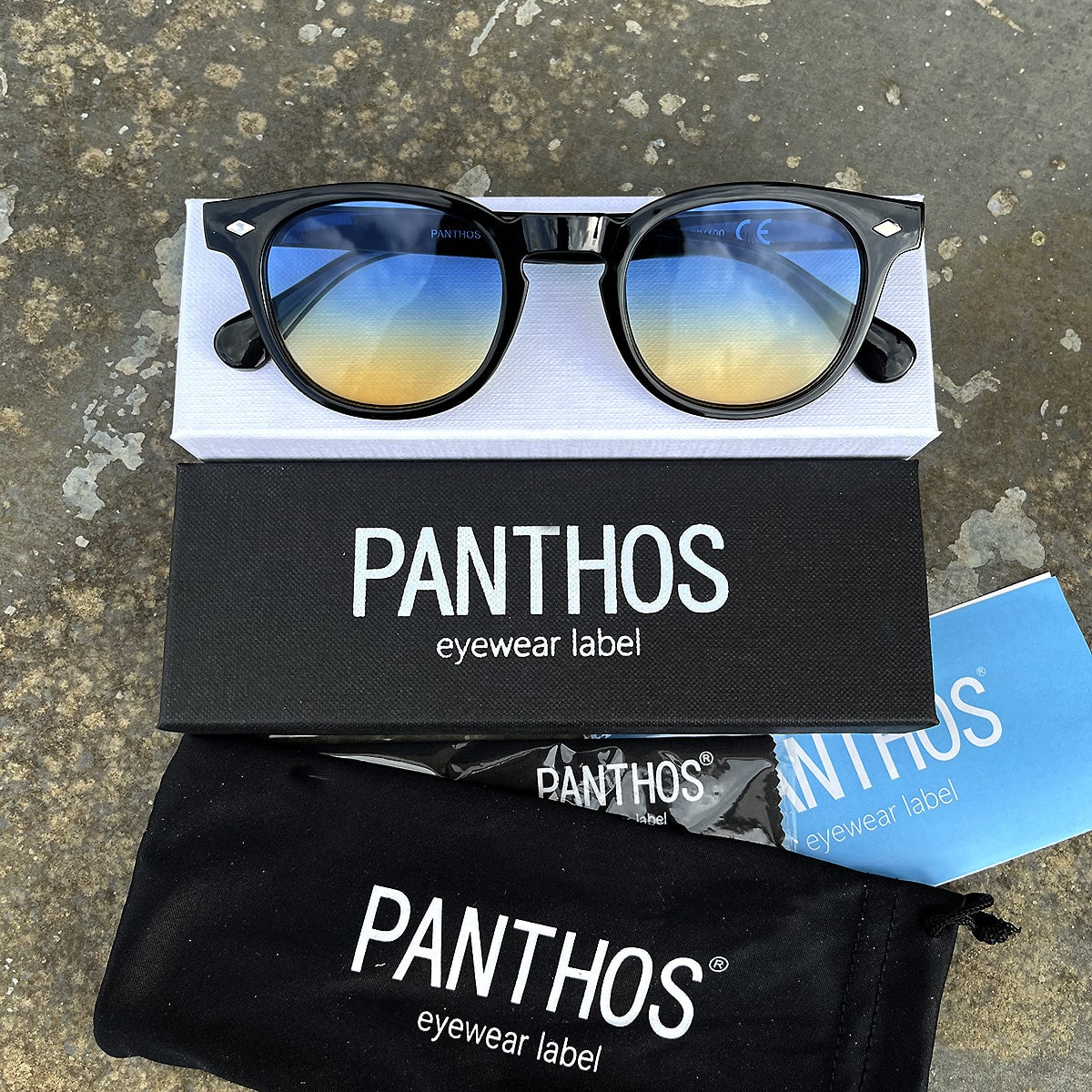 Business / Black Blue Yellow Smoked