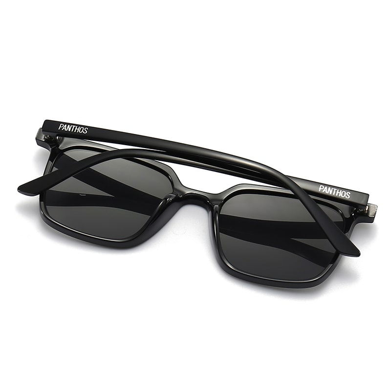 Clays / Black Smoke