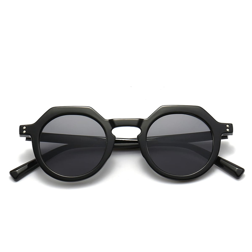 Clip / Total Black