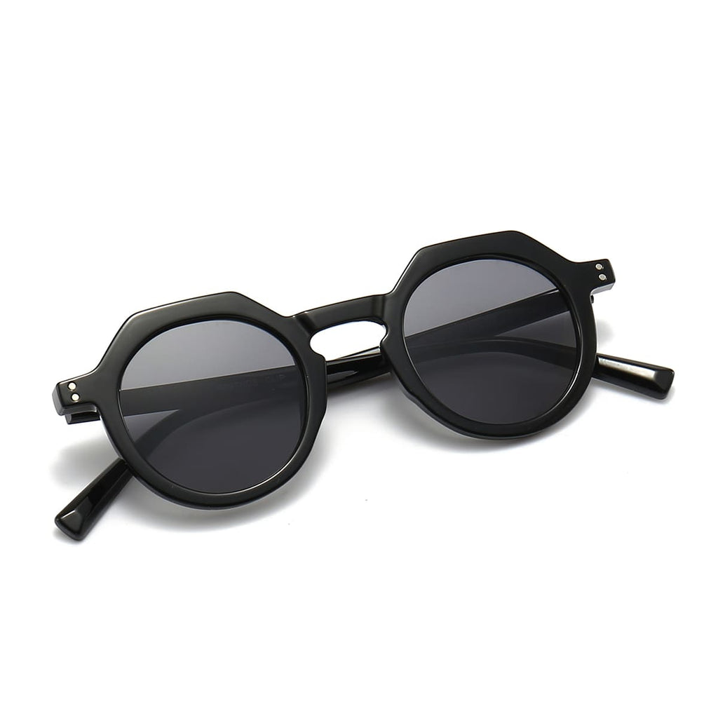 Clip / Total Black
