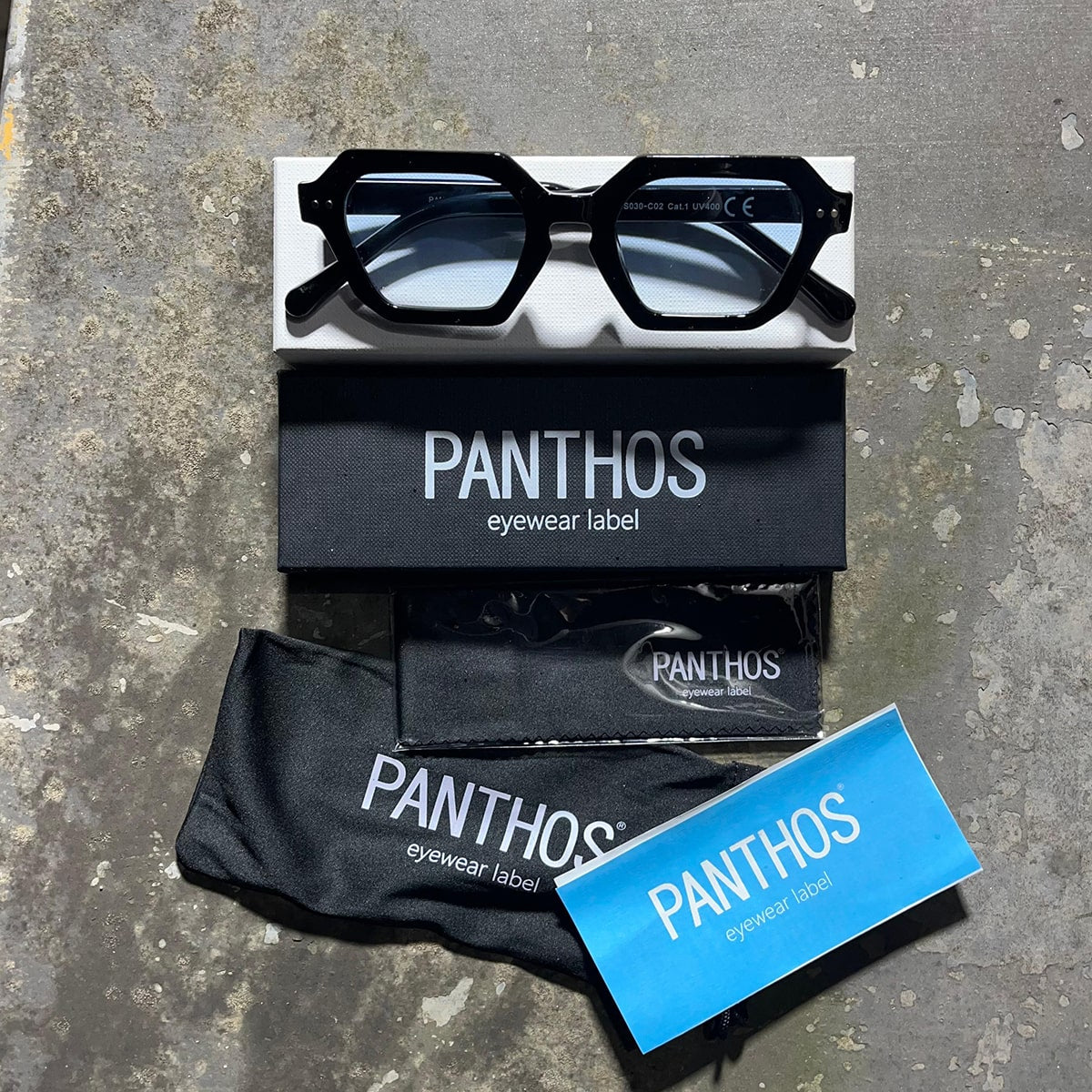 Dump / Black Gradient Blue