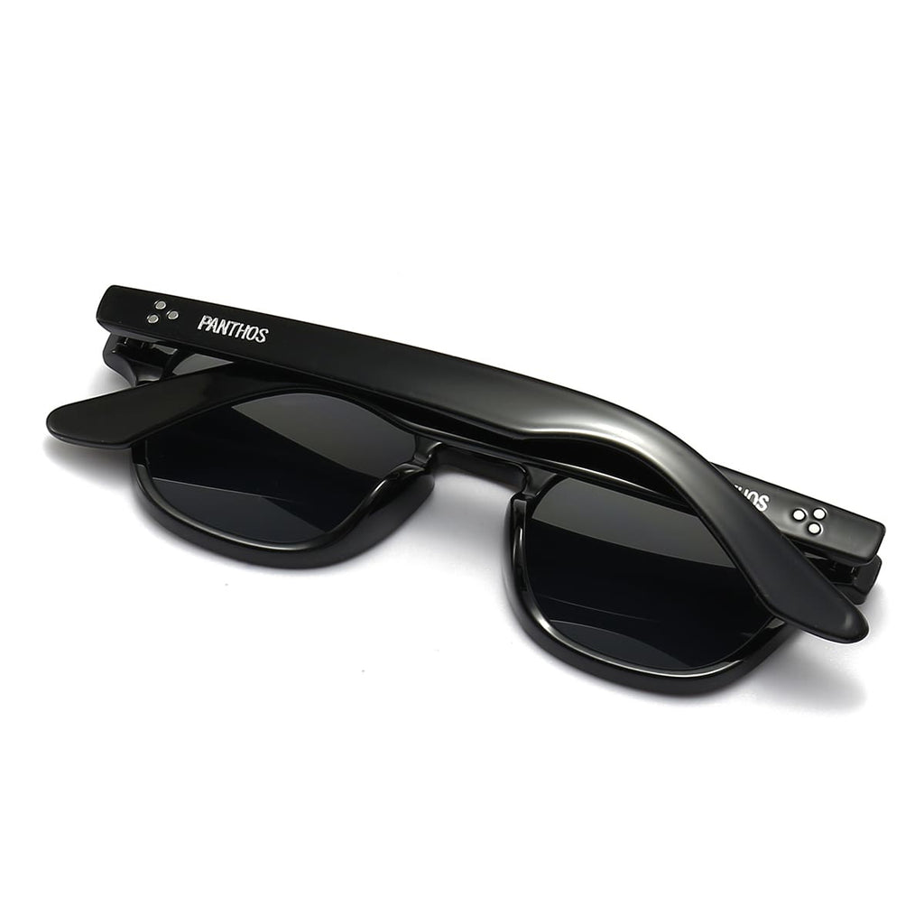 Garde / Total Black