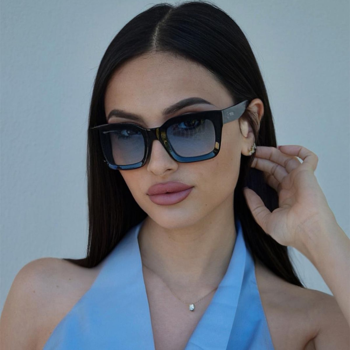 Massive / Black Blue Smoke