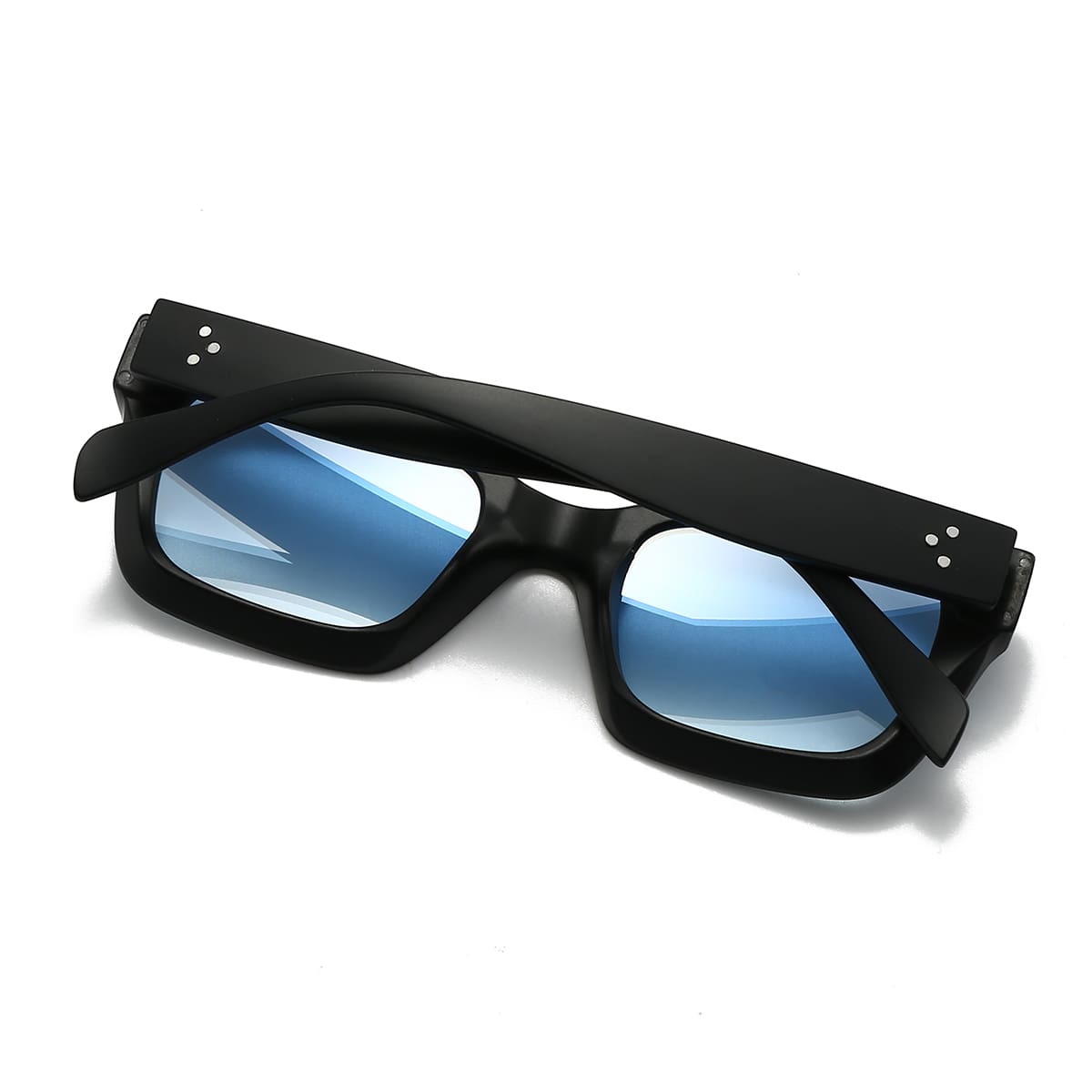 Massive / Matte Black Blue Smoke