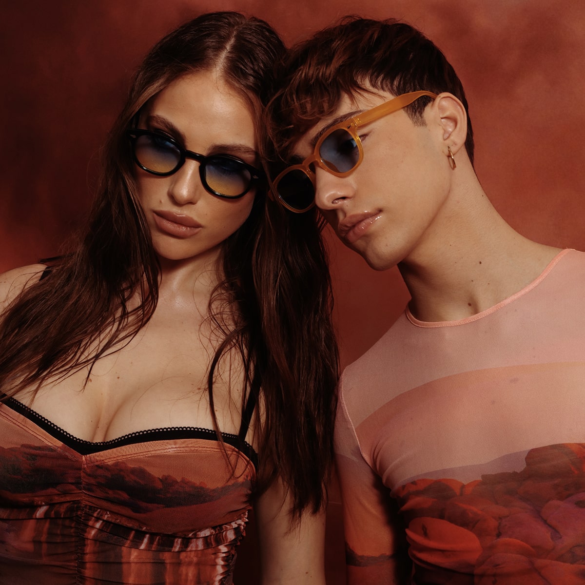 Noon / Transparent Blue Smoke