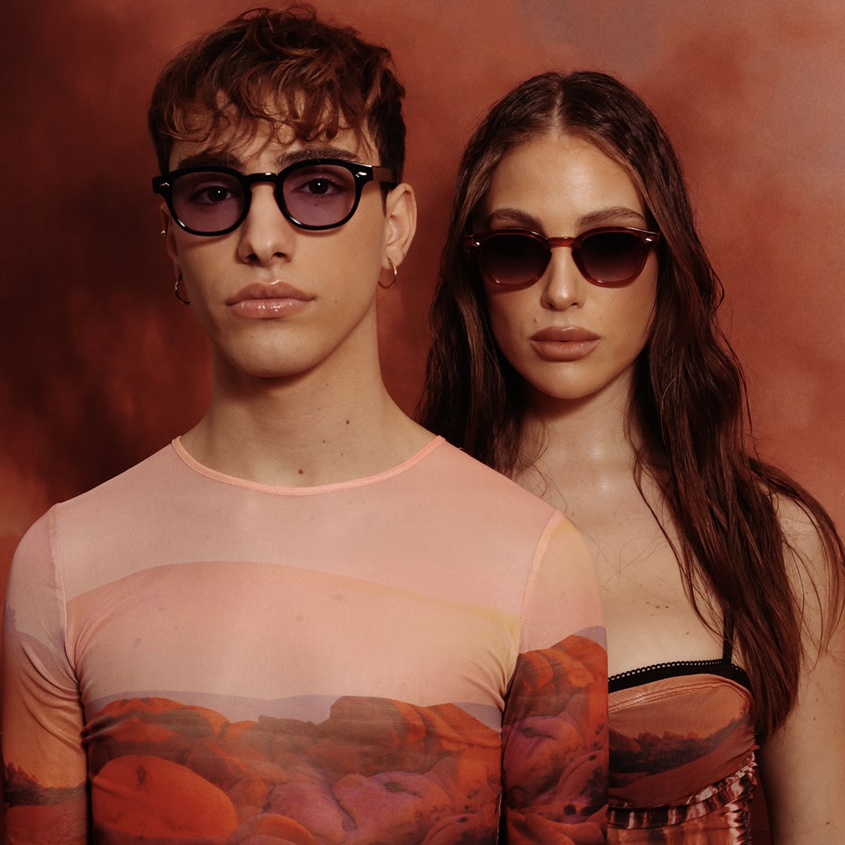 Noon / Black Blue Control