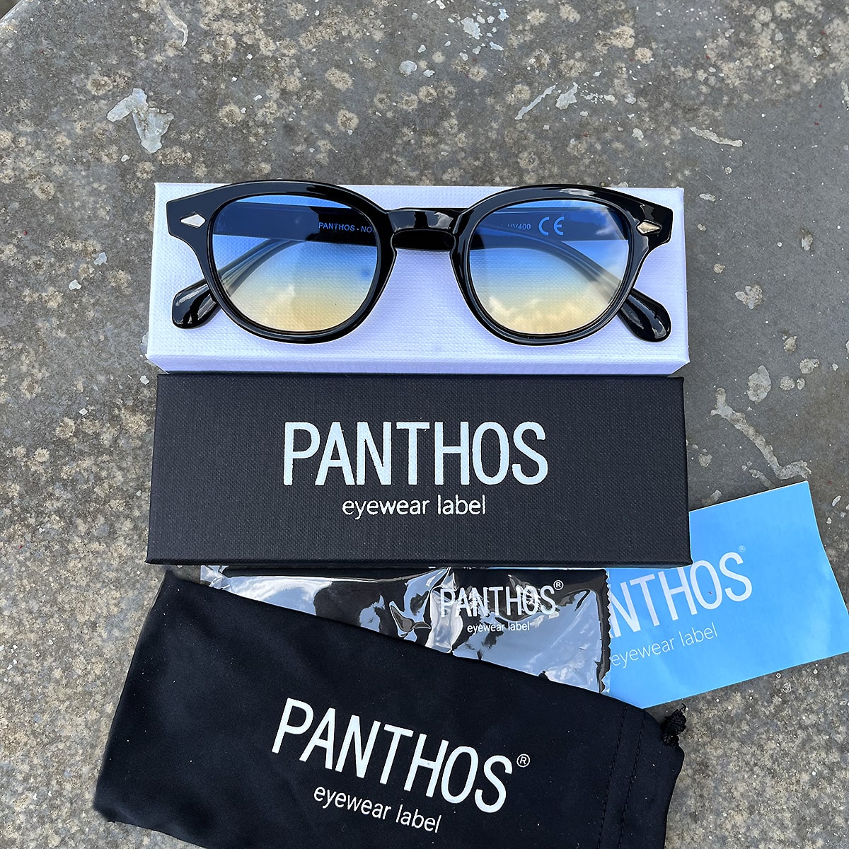 Noon / Black Blue Yellow Smoke