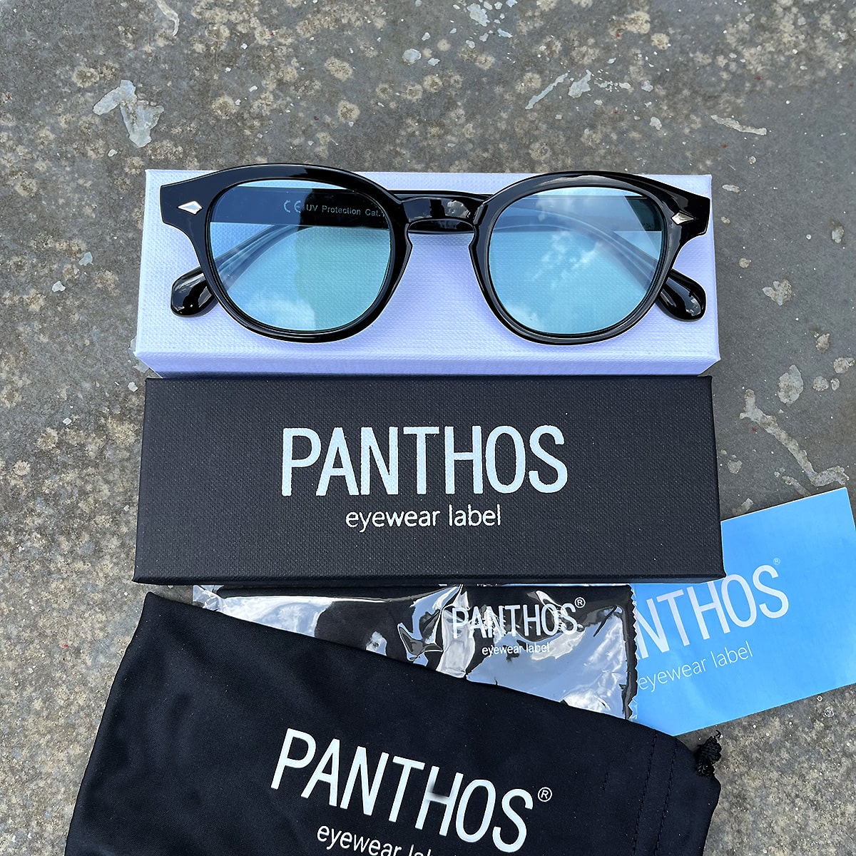 Noon / Black Light Green