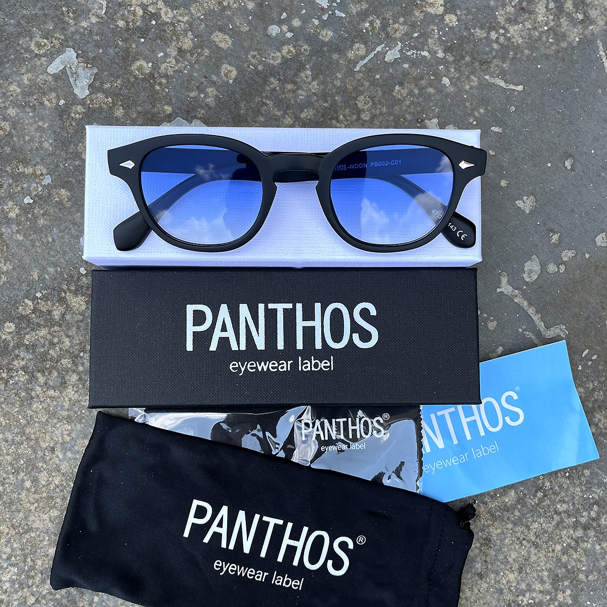 Noon / Matte Black Blue Smoke