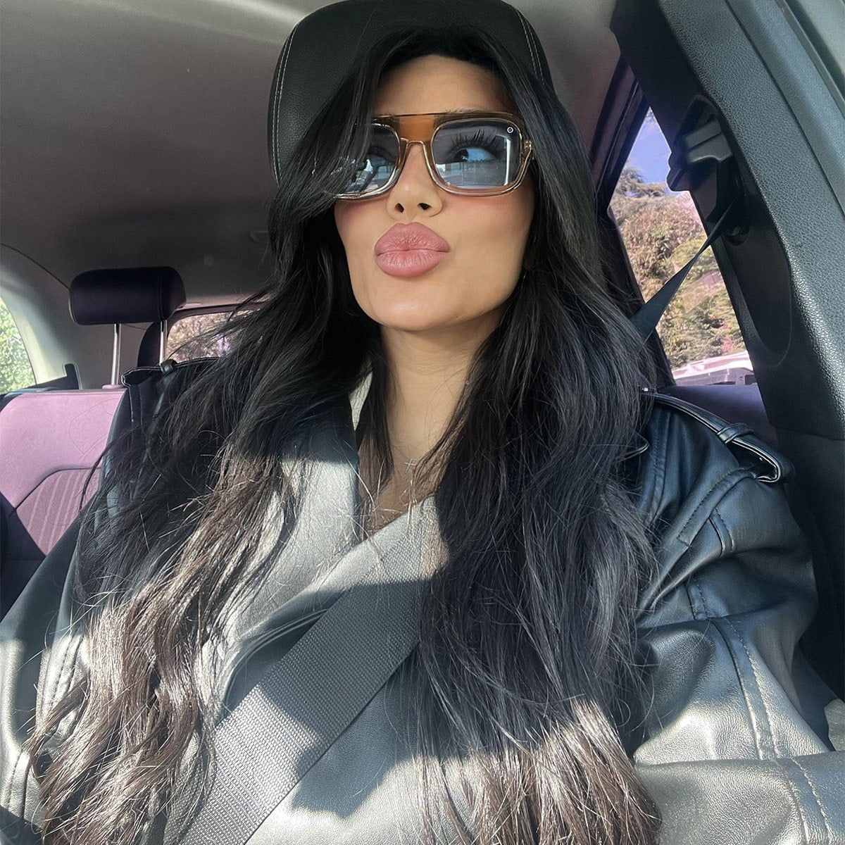 OYMA 01 / C03 - Light Brown Blue