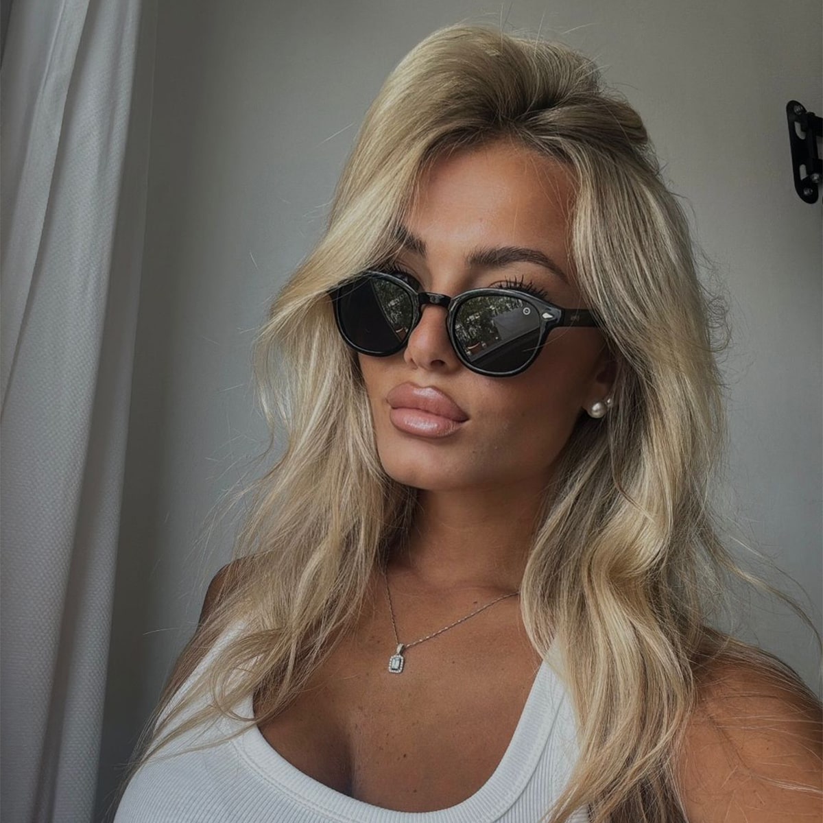 OYMA 03 / C08 - Black Dark Green