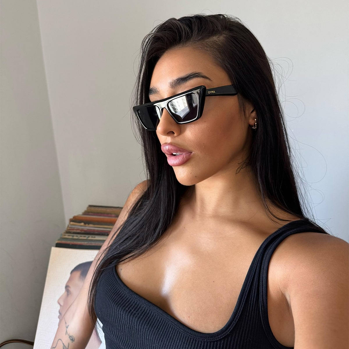 OYMA 09 / C01 - Black Smoke