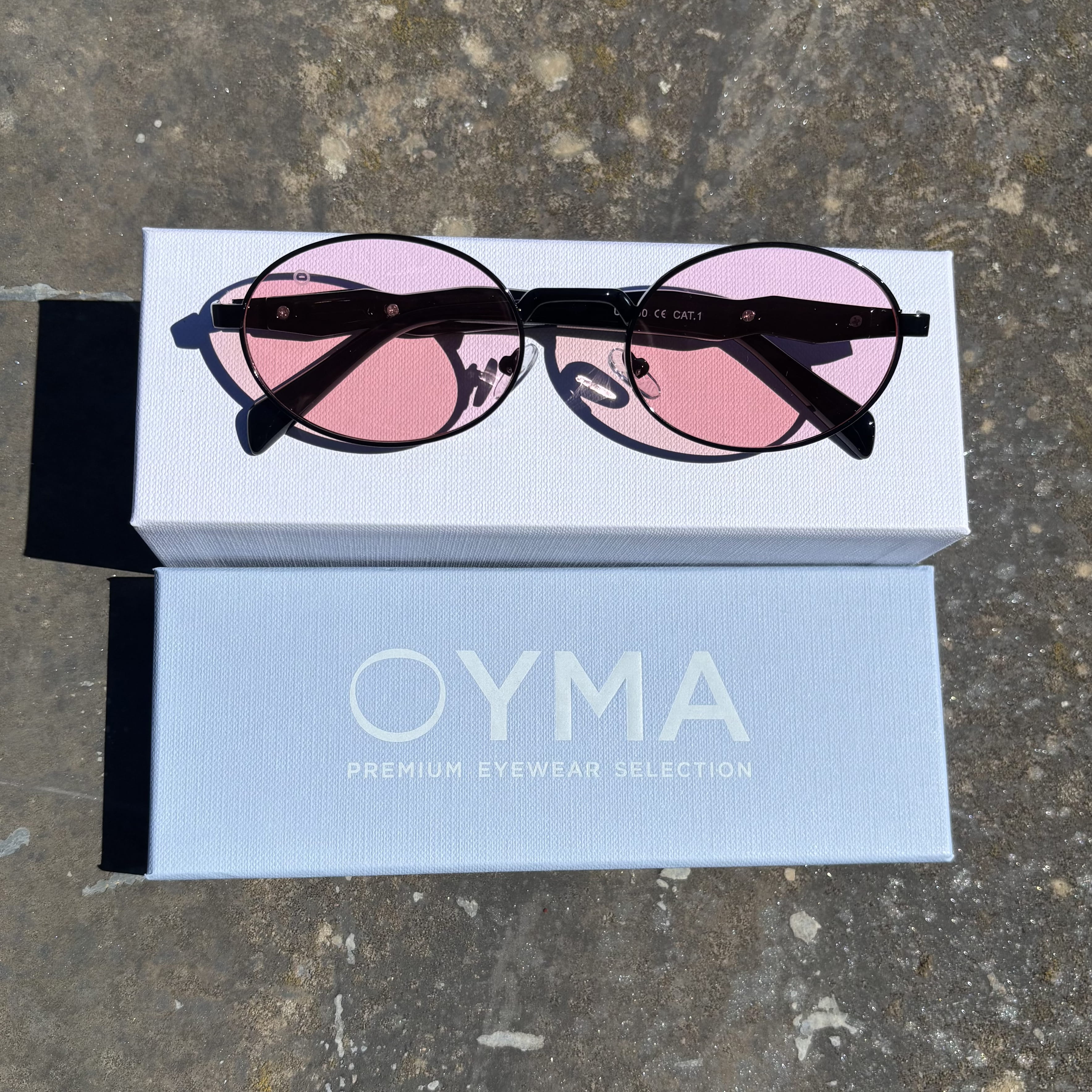 OYMA 14 / C06 - Black Pink