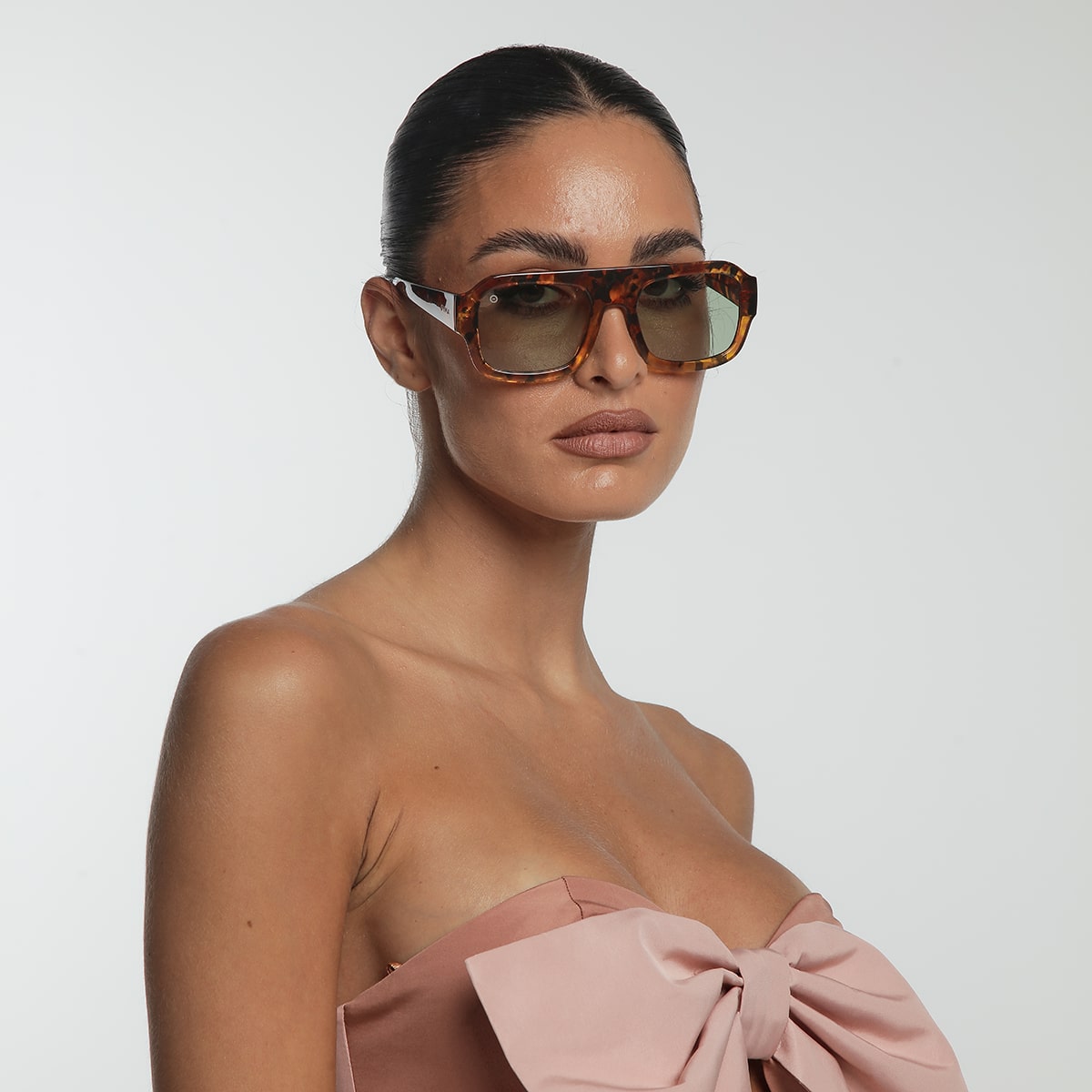 OYMA 01 / C02 - Tortoise Green