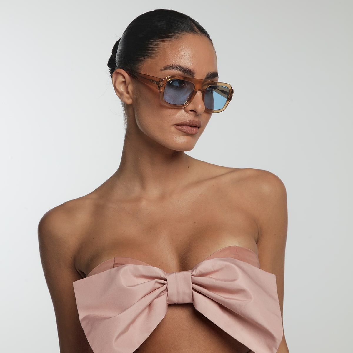 OYMA 01 / C03 - Light Brown Blue