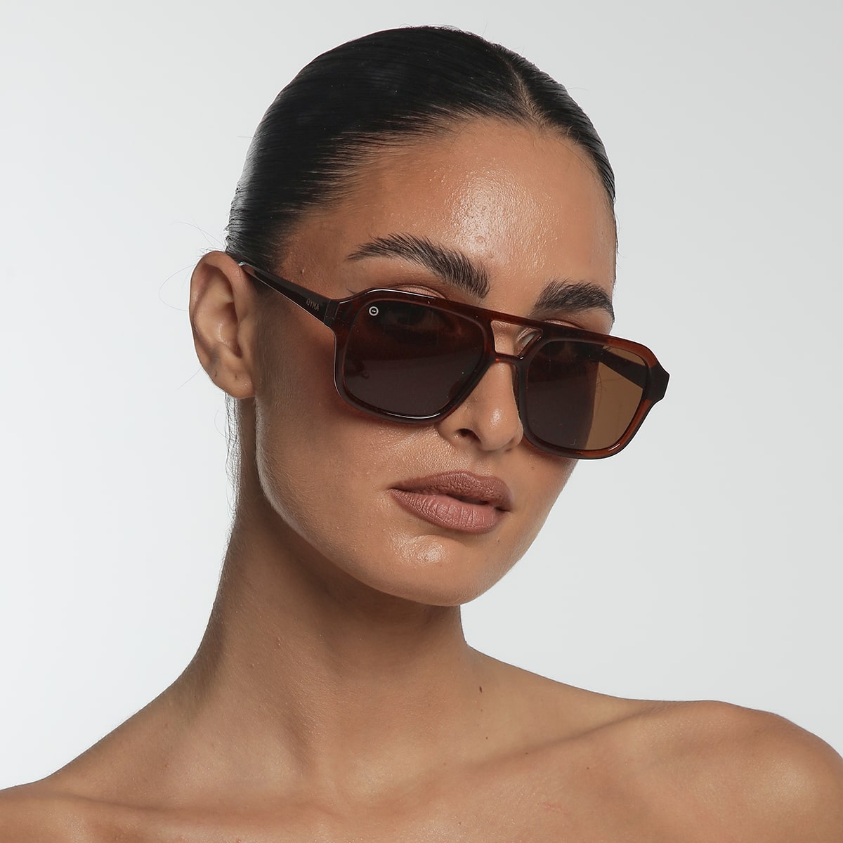 OYMA 02 / C02 - Total Brown