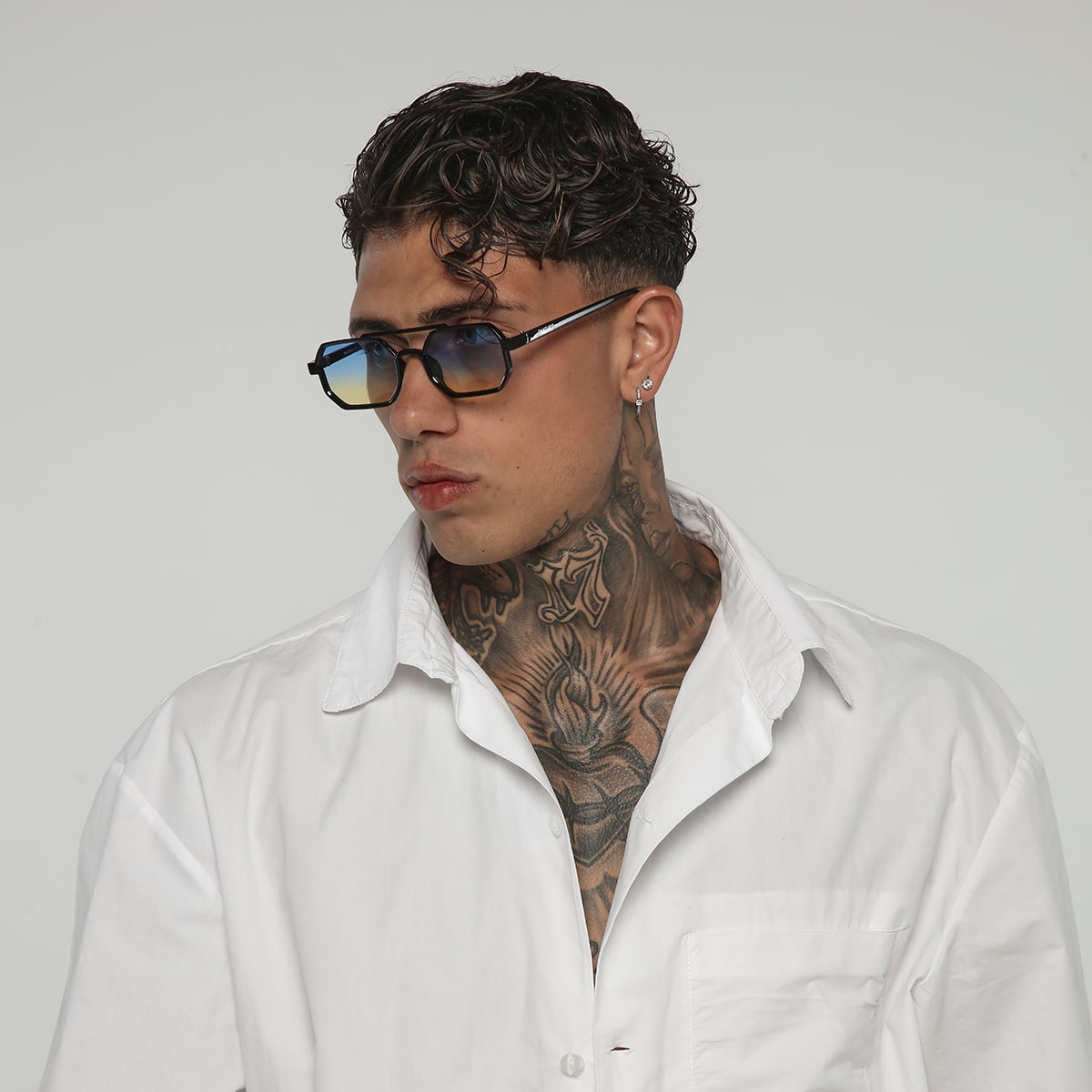 Shaped / Black Blue Yellow Smoked