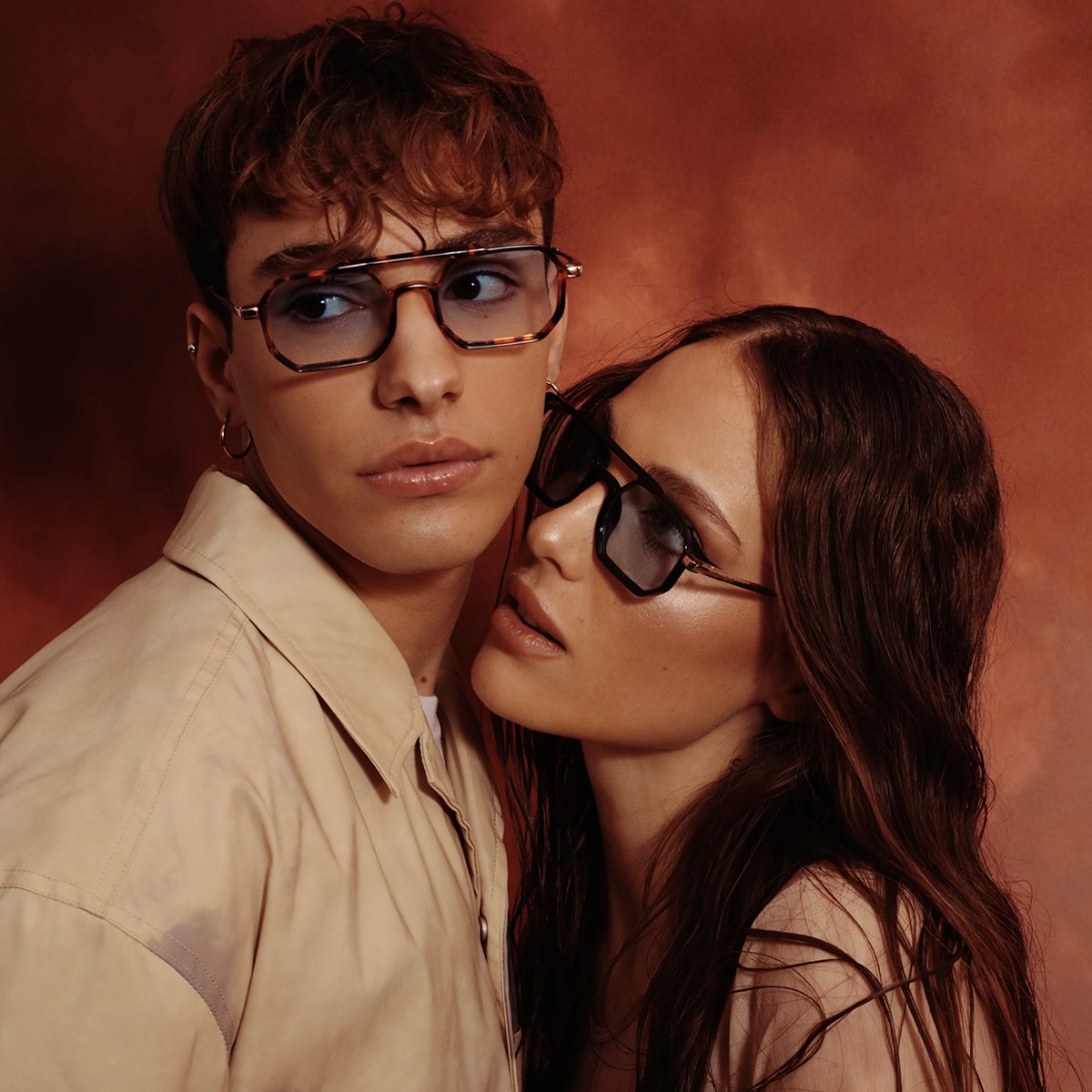 Shaped Metal / Black Blue Control